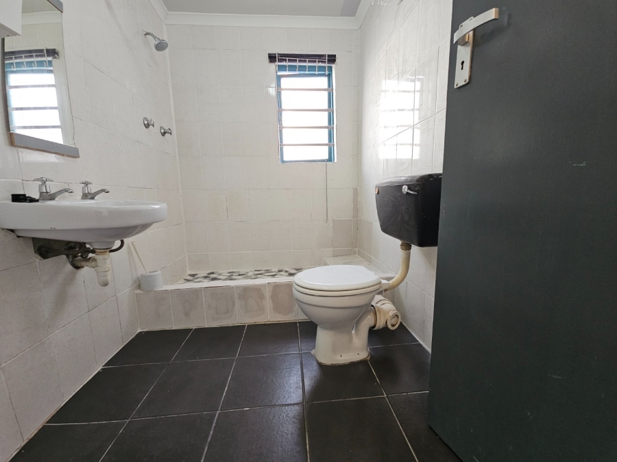 To Let 1 Bedroom Property for Rent in Westgate Western Cape